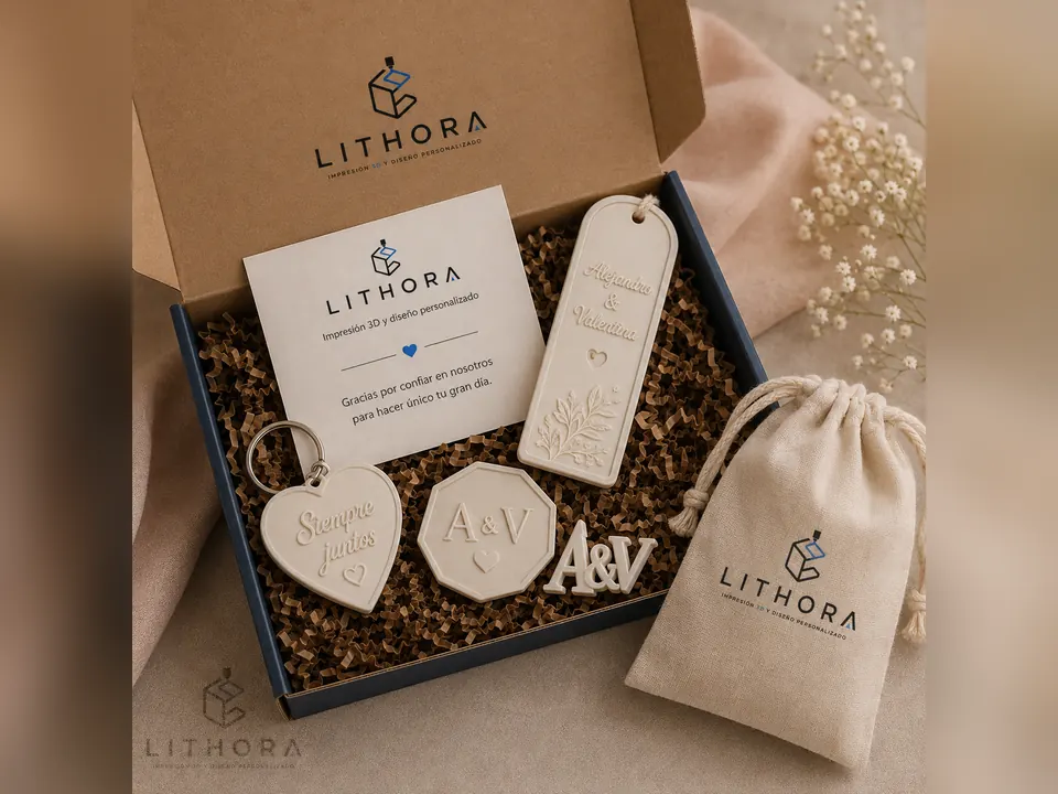 Set de recuerdos de boda personalizados presentados en caja de regalo